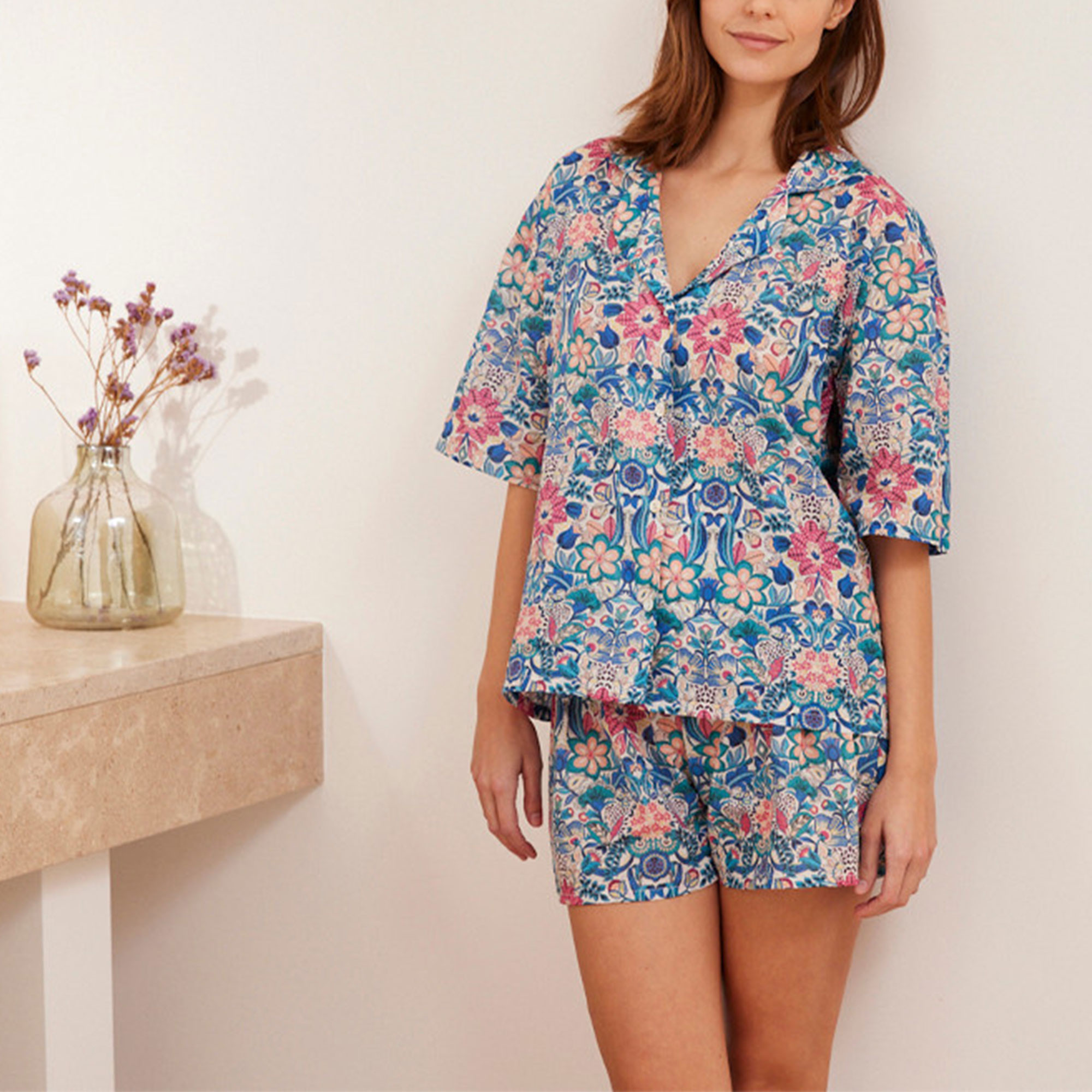 /fr/les-vetements-d-interieur/femme/pyjama-femme/pyjama-short-femme-fleurs-de-paradis/