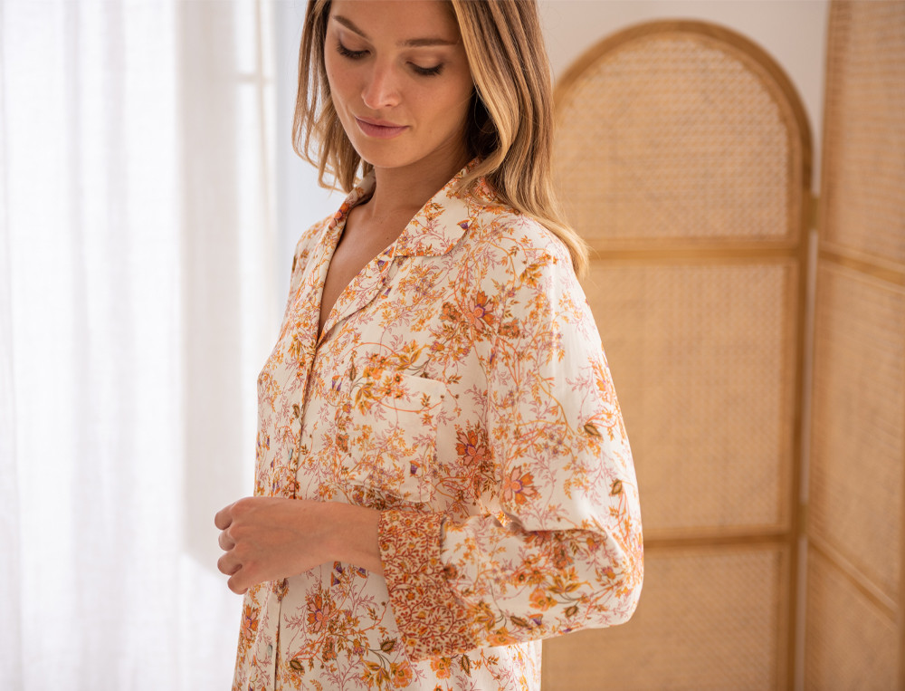Damenpyjama Blumenmotif Südromantik