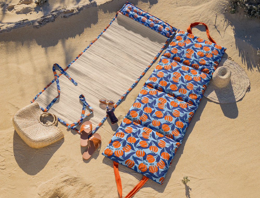 /fr/la-deco/plein-air/matelas-de-plage-et-rabanes/rabane-bord-de-mer/