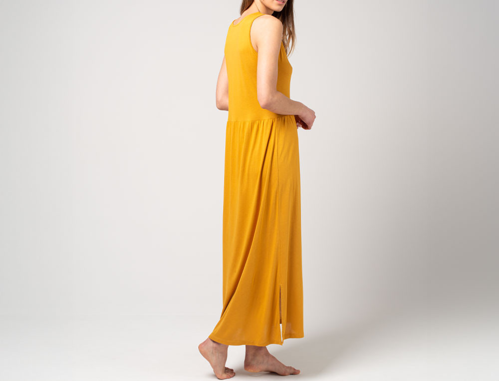 Robe longue jaune Tout en nuances