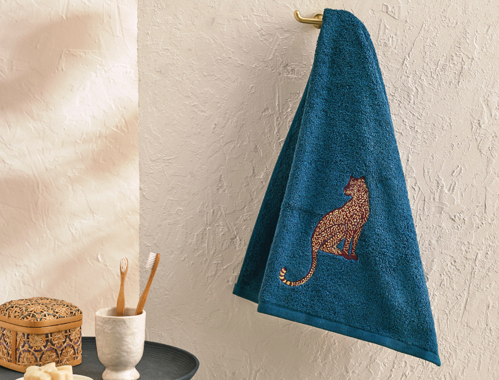 /fr/la-salle-de-bain/serviette-de-bain/serviette-de-bain-brode-nouvel-eden/