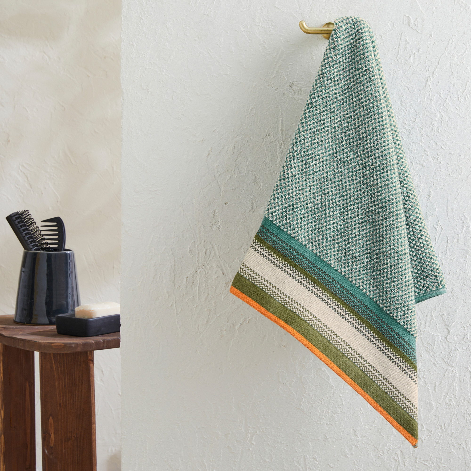 /fr/la-salle-de-bain/serviette-de-bain/serviette-de-bain-jacquard-damier-breda/