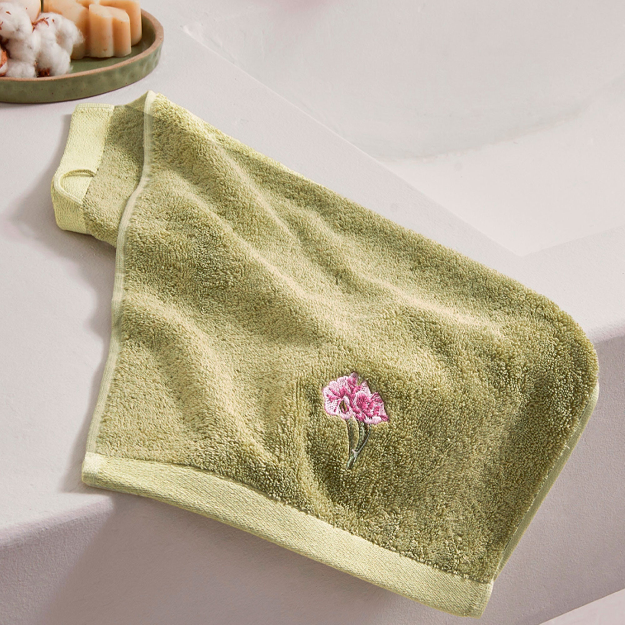 /fr/la-salle-de-bain/serviette-invites/serviette-invite-brode-florescence/