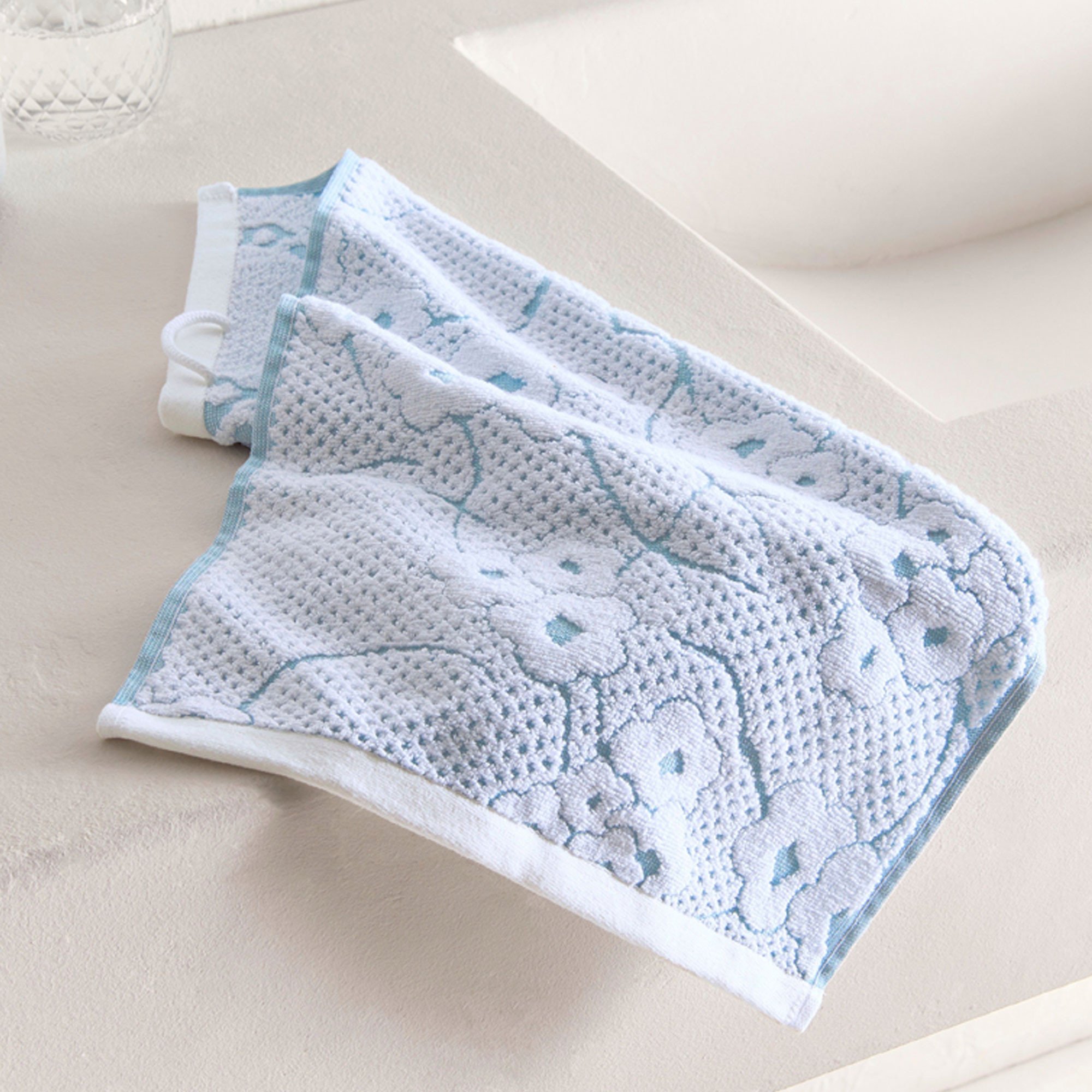 /fr/la-salle-de-bain/serviette-invites/serviette-invite-jacquard-florescence/