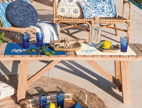 2 sets de table brodés bleu et blanc - Amorgos