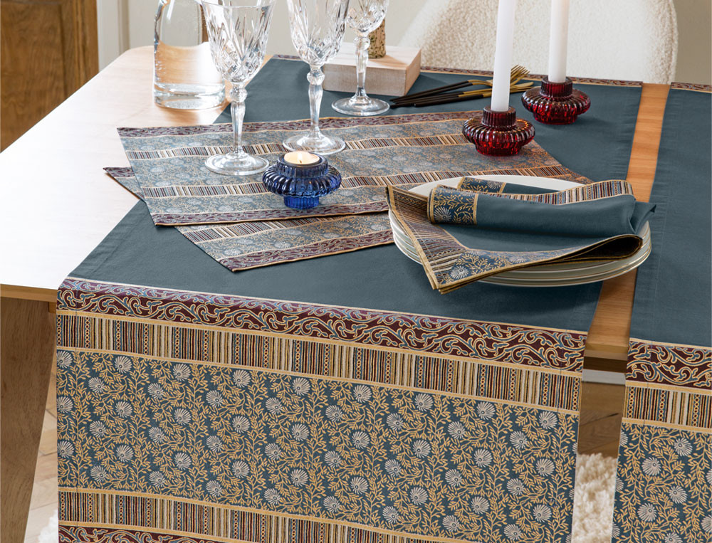 /fr/la-table/set-de-table-chemin-de-table/sets-de-table-diner-a-malacca/