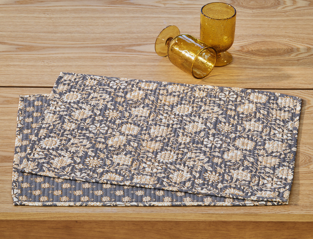 /fr/la-table/set-de-table-chemin-de-table/sets-de-table-grain-de-folie/