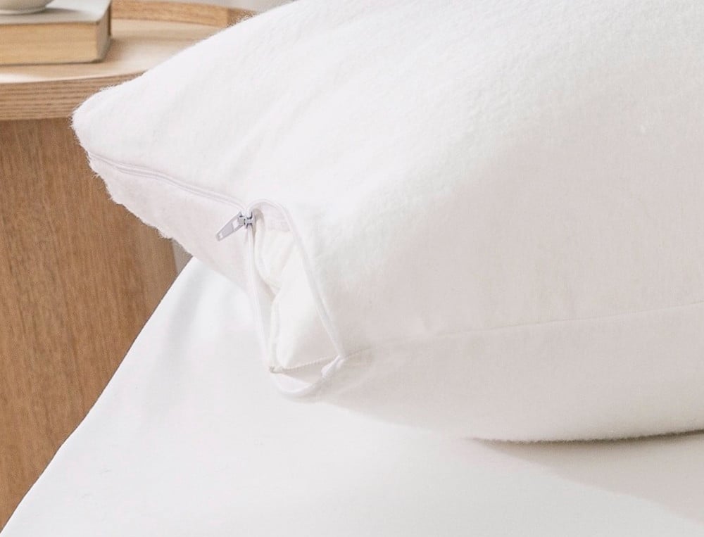 /fr/la-chambre/protections-et-cache-sommiers/protections-oreillers-et-traversins/sous-taie-protection-confort-anti-acariens/