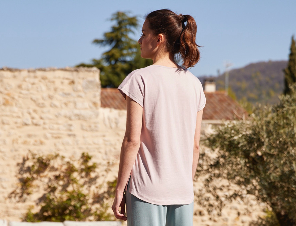 /fr/les-vetements-d-interieur/femme/vetements-d-interieur-femme/t-shirt-femme-respiration/