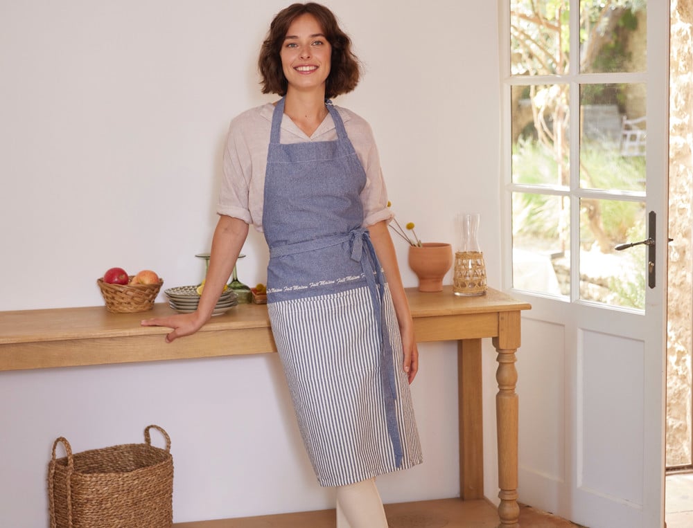 /fr/la-table/linge-de-cuisine/tabliers-et-accessoires/tablier-jean-tonic/