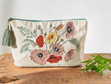 Täschchen mit Blumen-Stickerei Cotonluxe