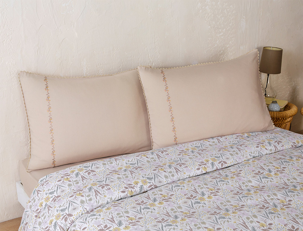 /fr/la-chambre/linge-de-lit/taie-d-oreiller/taie-d-oreiller-colline/