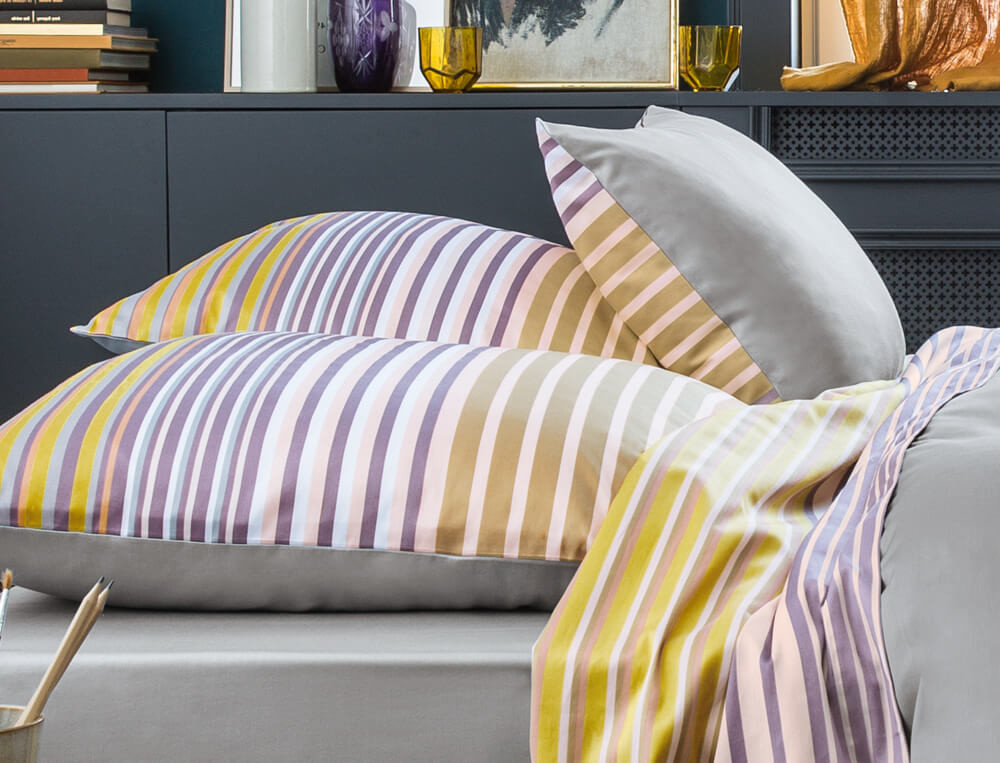 Taie d'oreiller satin imprimée rayures et dos gris Couleurs Boréales