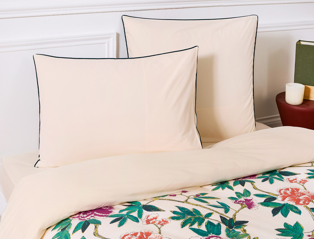 /fr/la-chambre/linge-de-lit/taie-d-oreiller/taie-d-oreiller-fleurs-persanes/