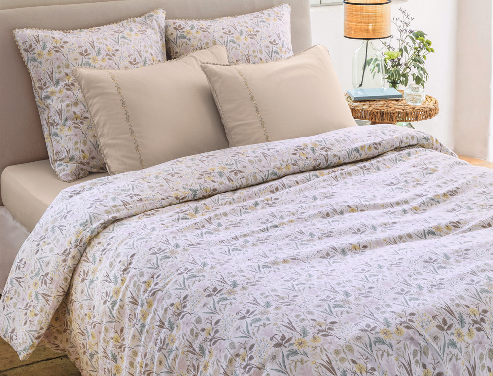 /fr/la-chambre/linge-de-lit/taie-d-oreiller/taie-d-oreiller-imprimee-colline/
