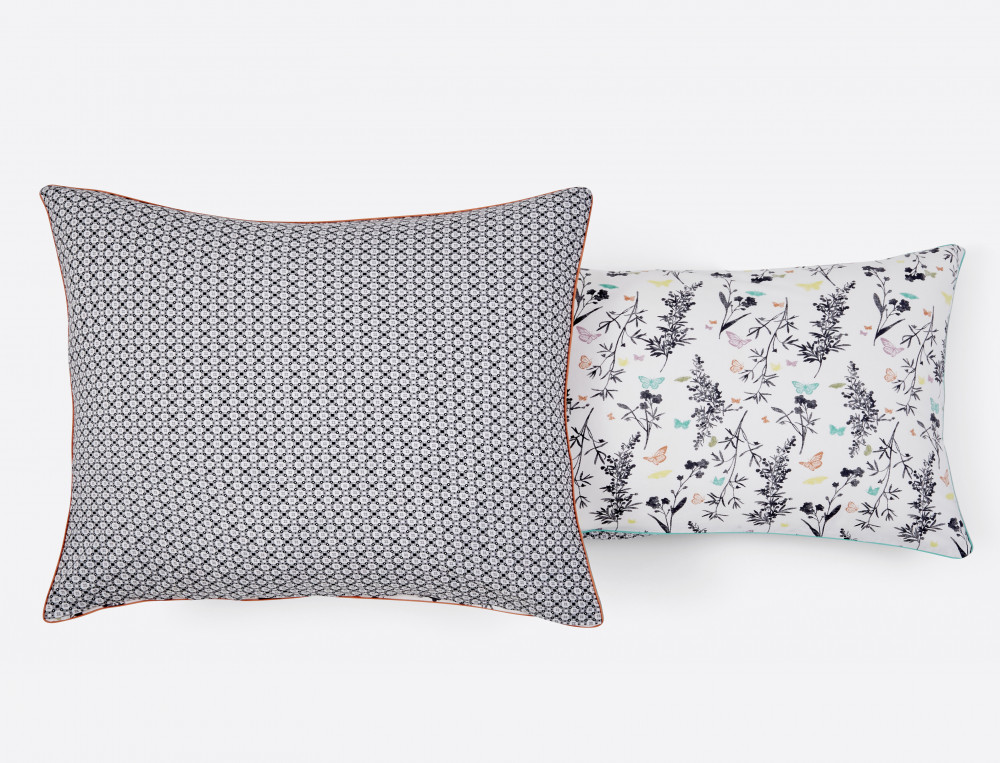 /fr/la-chambre/linge-de-lit/taie-d-oreiller/taie-d-oreiller-jardin-des-poetes-all/