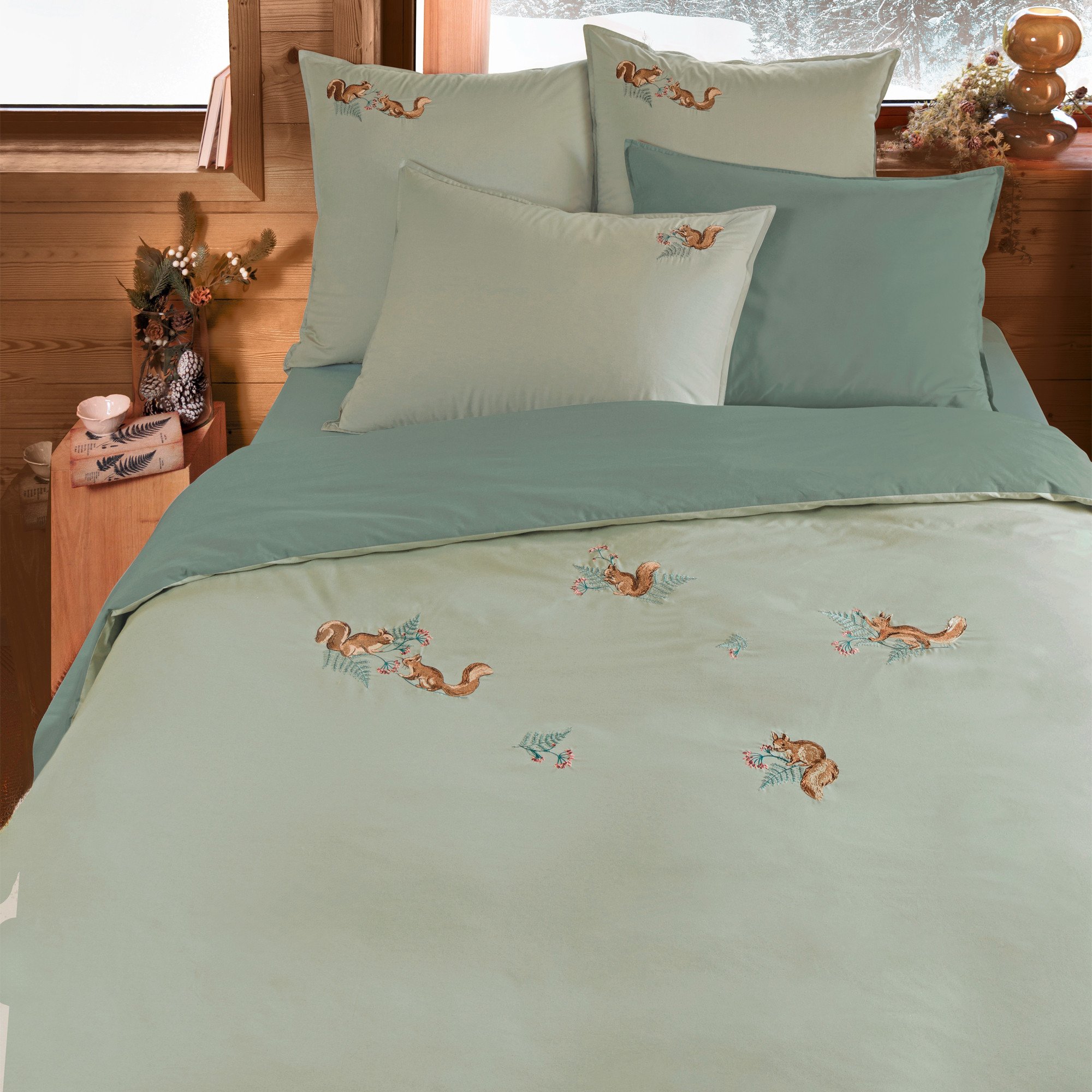 /fr/la-chambre/linge-de-lit/taie-d-oreiller/taie-d-oreiller-les-ecureuils/