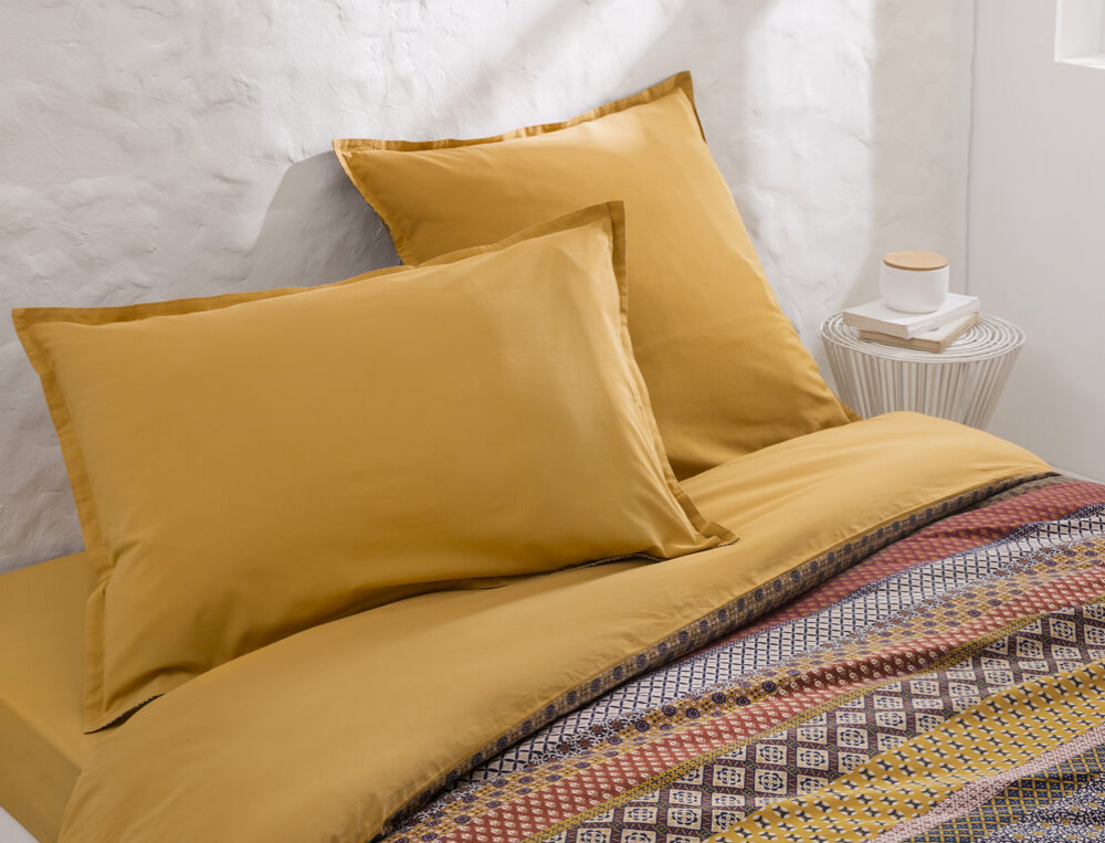 /fr/la-chambre/linge-de-lit/taie-d-oreiller/taie-d-oreiller-lourmarin/