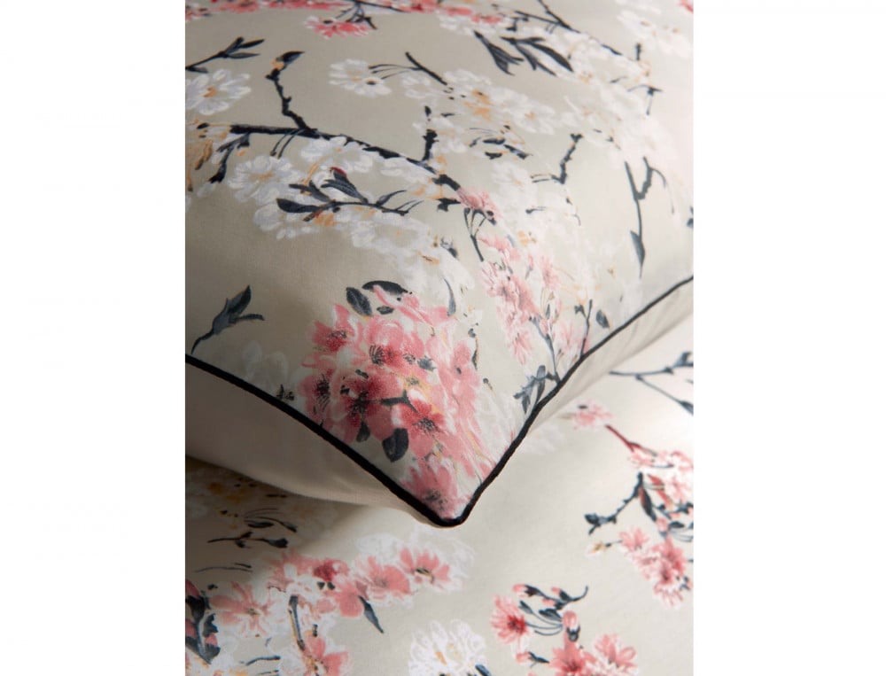 /fr/la-chambre/linge-de-lit/taie-d-oreiller/taie-d-oreiller-pommier-du-japon/