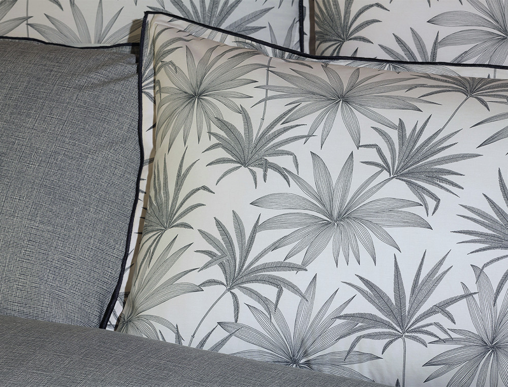 /fr/la-chambre/linge-de-lit/taie-d-oreiller/taie-d-oreiller-trait-pour-trait/