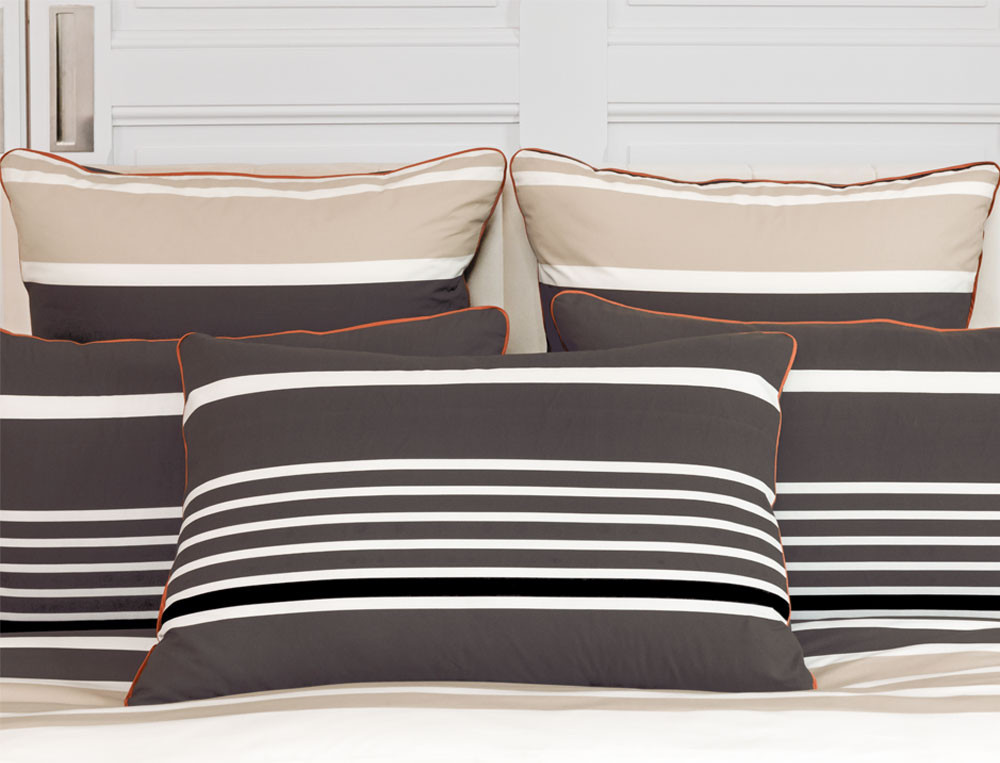 /fr/la-chambre/linge-de-lit/taie-d-oreiller/taie-d-oreiller-vittorio/