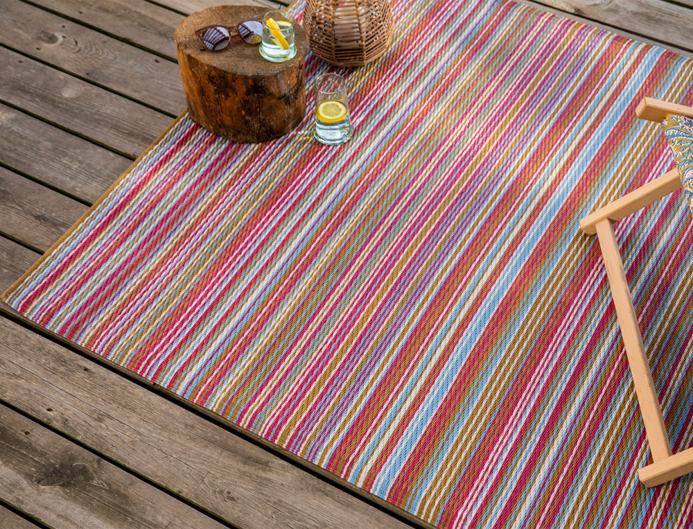 Teppich für draußen Bengaluru mit Streifenmuster