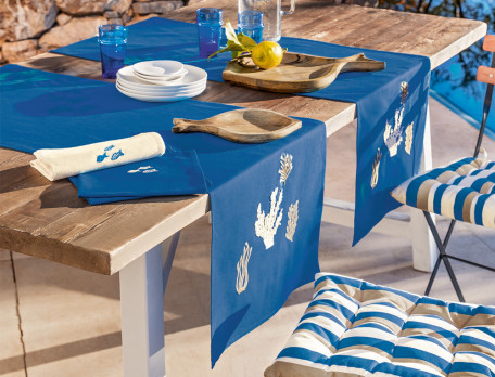 Tischläufer Amorgos blau bestickt