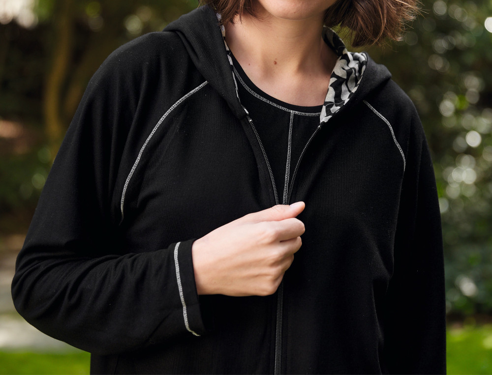 /fr/les-vetements-d-interieur/femme/cache-coeur-veste/veste-athletique/