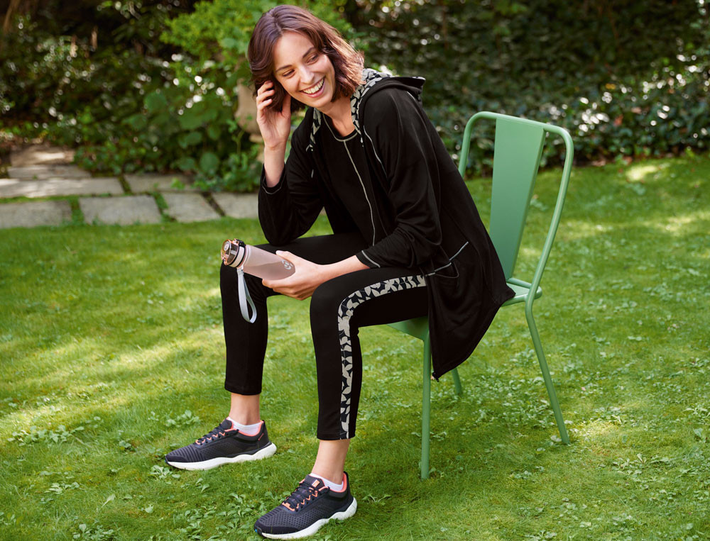 /fr/les-vetements-d-interieur/femme/cache-coeur-veste/veste-athletique/