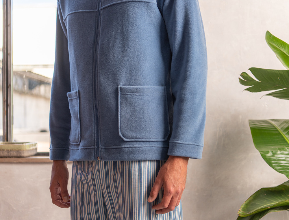 /fr/les-vetements-d-interieur/homme/homewear/veste-homme-en-symetrie/
