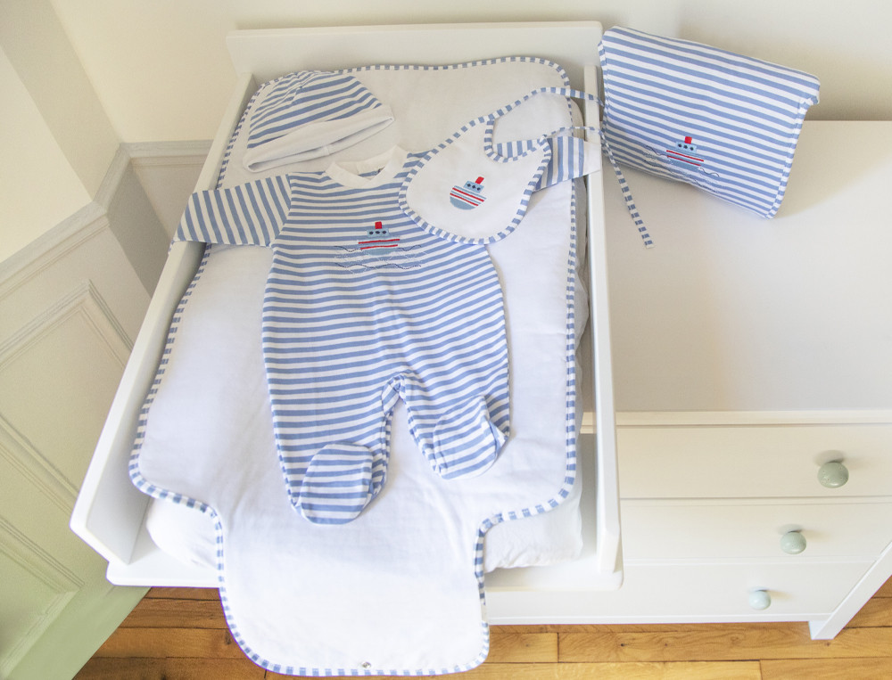 /fr/enfants/vetements-bebe/set-nomade-lange/vetement-bebe-mini-yacht/