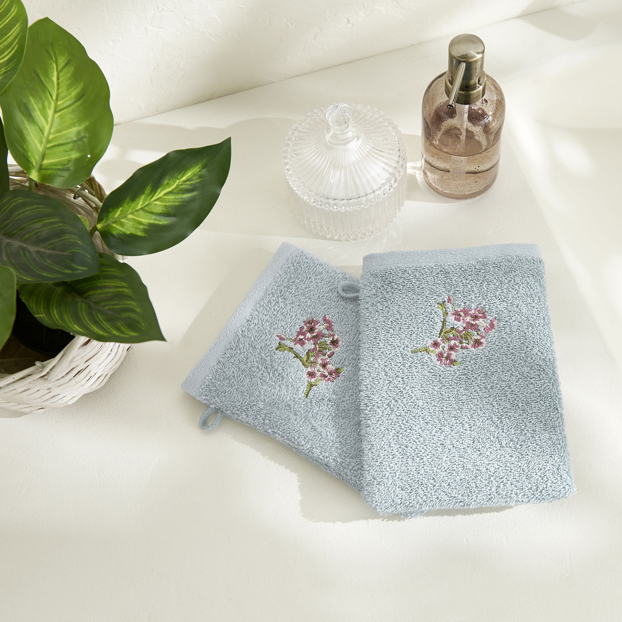 Waschhandschuhe  mit Kirschblüten-Stickerei